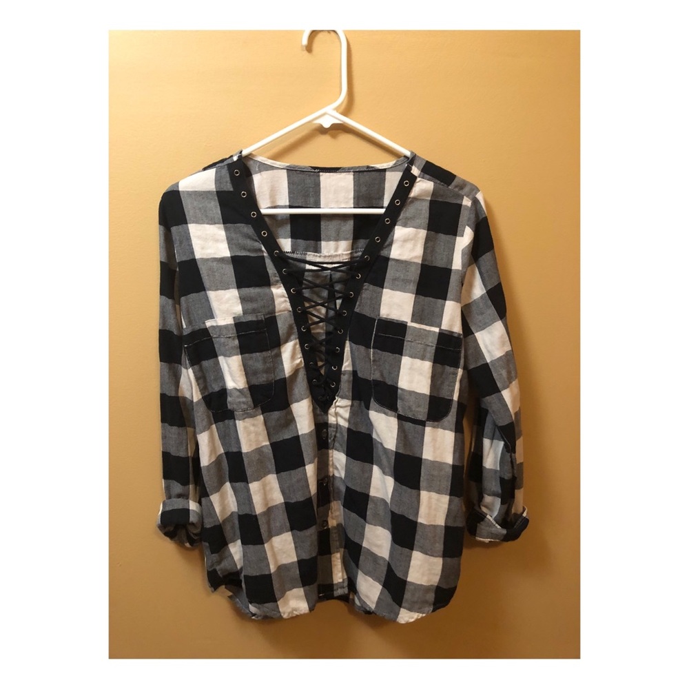 Black and white plaid top